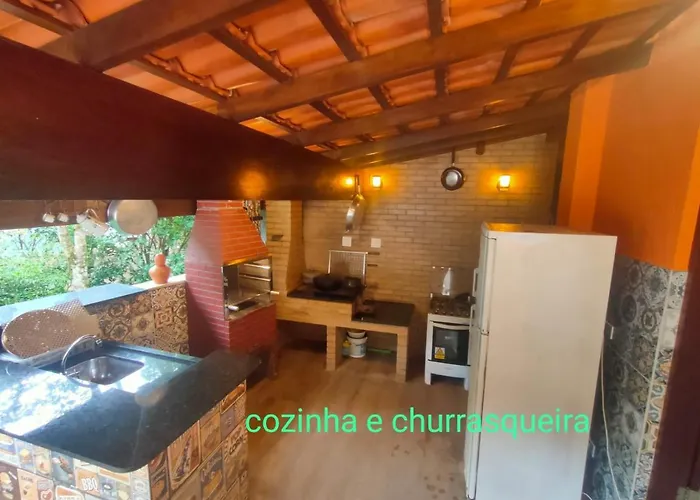 Hospedagem Casa Laranja