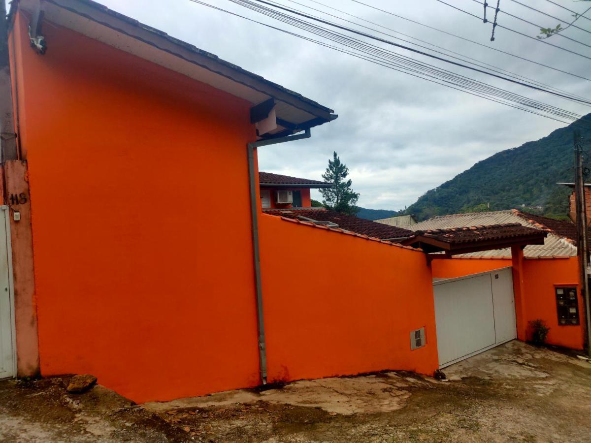 Casa Laranja Holiday home *